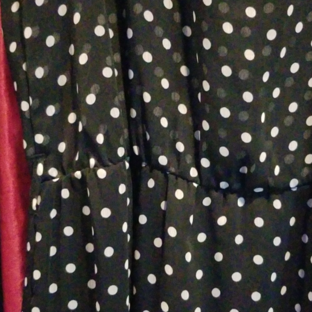 Versatile, easy breezy blk & white polka dot dress - Picture 3 of 8